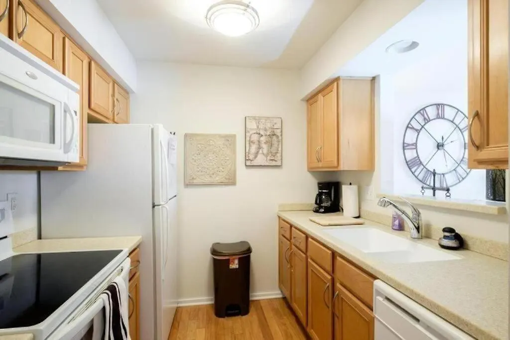 Downtown Nashville Riverfront Condo 0*,